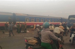 Khắc phục hậu quả vụ tai nạn đường sắt đặc biệt nghiêm trọng tại Hà Nội